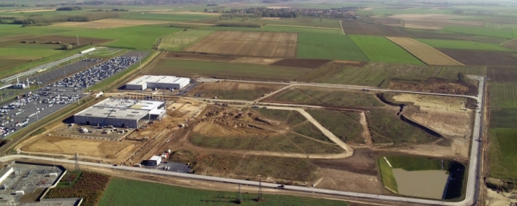 Plots for industrial and craft activities in Oise