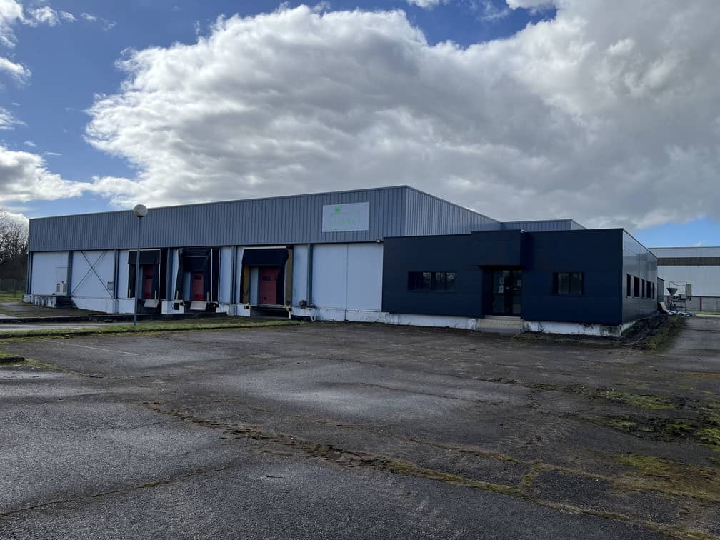 To let – 1,100 m² agri-food building in Migennes, Yonne (89)