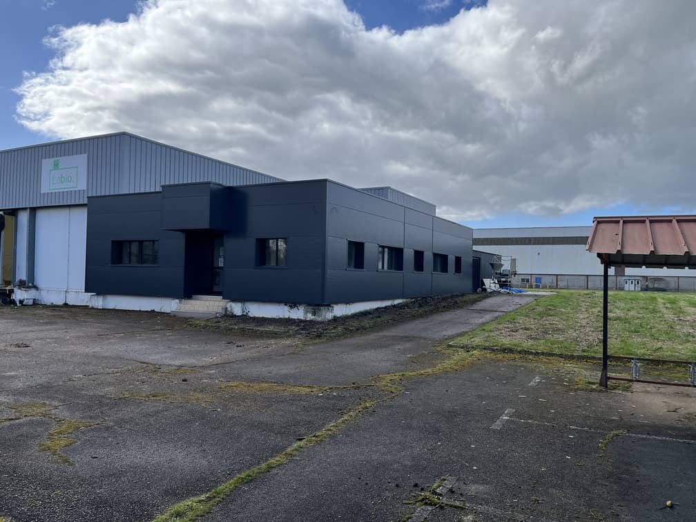 To let – 1,100 m² agri-food building in Migennes, Yonne (89)