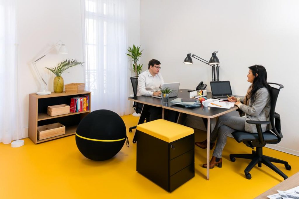 To let – Offices in a co-working space in the Joliette Business District – 2nd arrondissement of Marseille