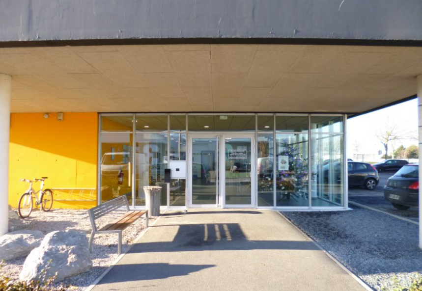 To let – offices ranging from 15 m² to 50 m² in Calais