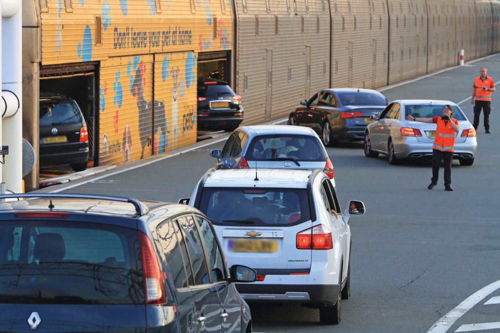 To let – offices ranging from 15 m² to 50 m² in Calais