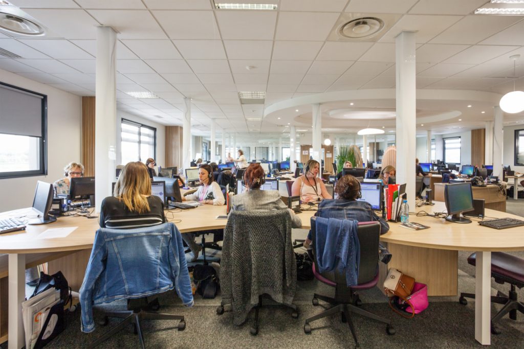 To let – offices ranging from 15 m² to 50 m² in Calais