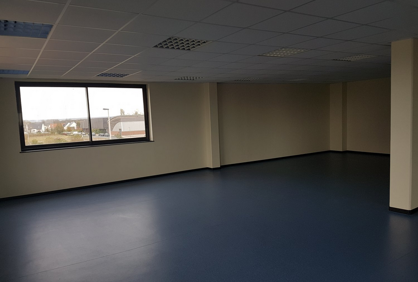 To let – 150 m² of offices in Calais