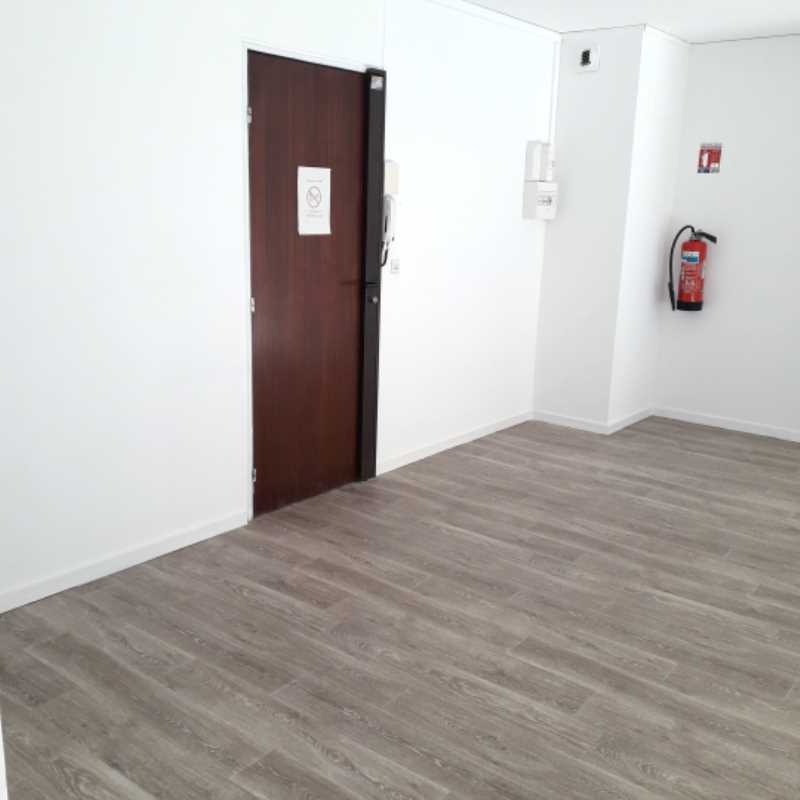 To let – 167 m² of offices in the Joliette district – 2nd arrondissement of Marseille