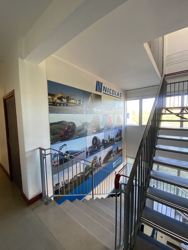To let – 815 m² of offices in Champs-sur-Yonne, near Auxerre (89)