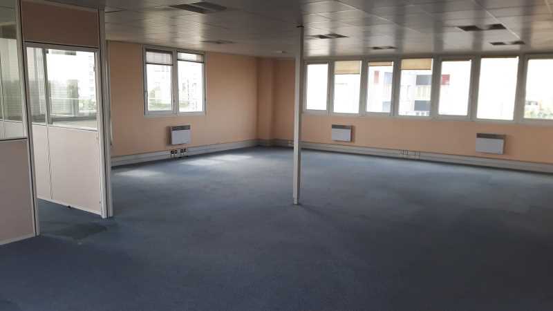 To let – modular offices ranging from 132 m² to 2,734 m² in Epinay-sur-Seine, near Paris (93)