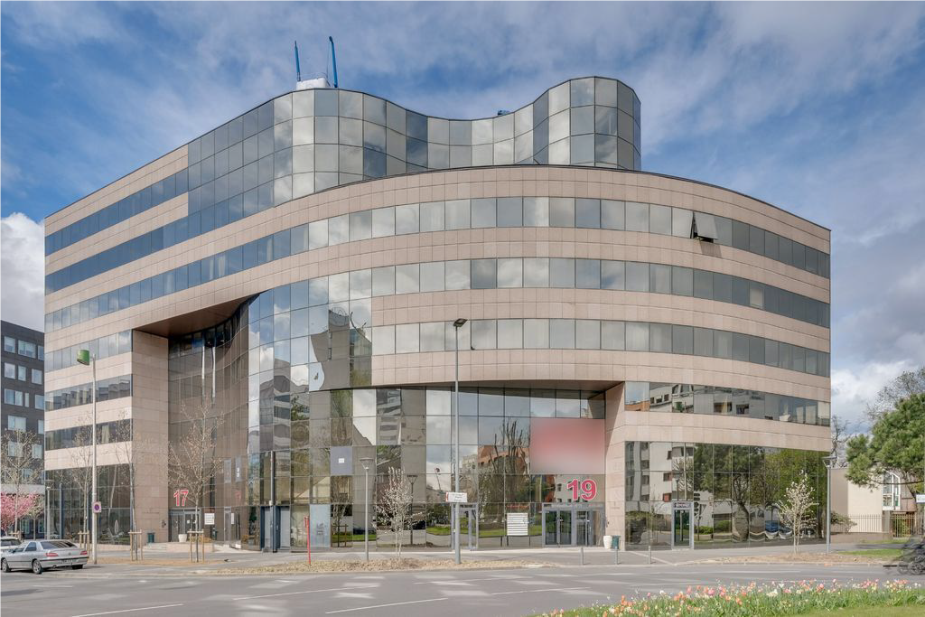 To let – modular offices ranging from 156 m² to 3,671 m² in Noisy-le-Grand