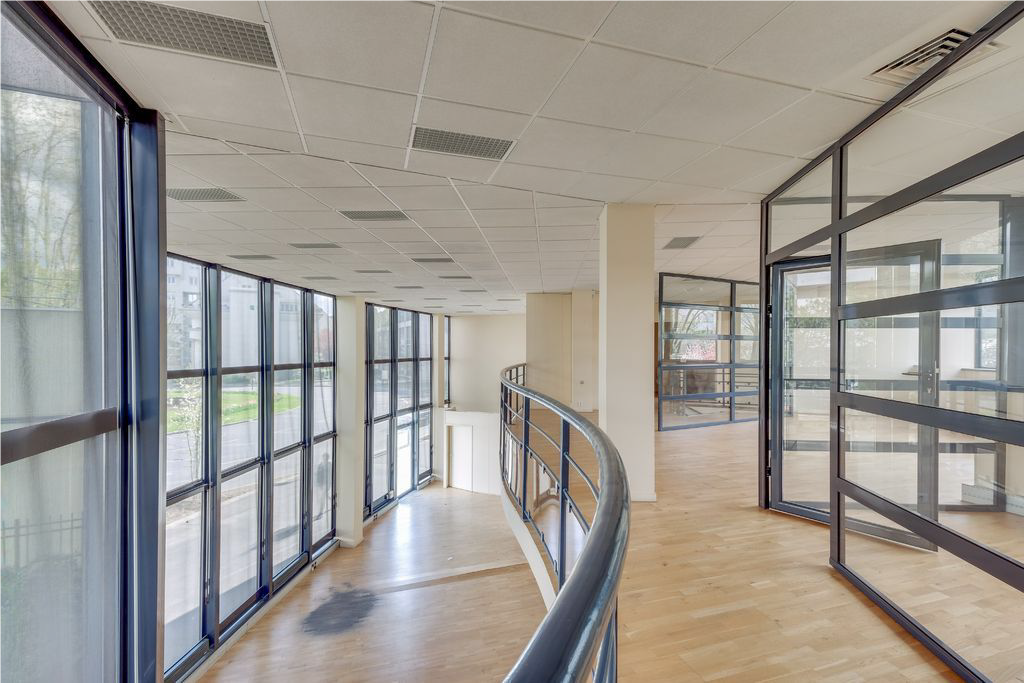 To let – modular offices ranging from 156 m² to 3,671 m² in Noisy-le-Grand