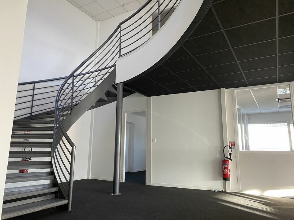 To let – modular offices ranging from 20 m² to 680 m² in Cenon, near Bordeaux (33)
