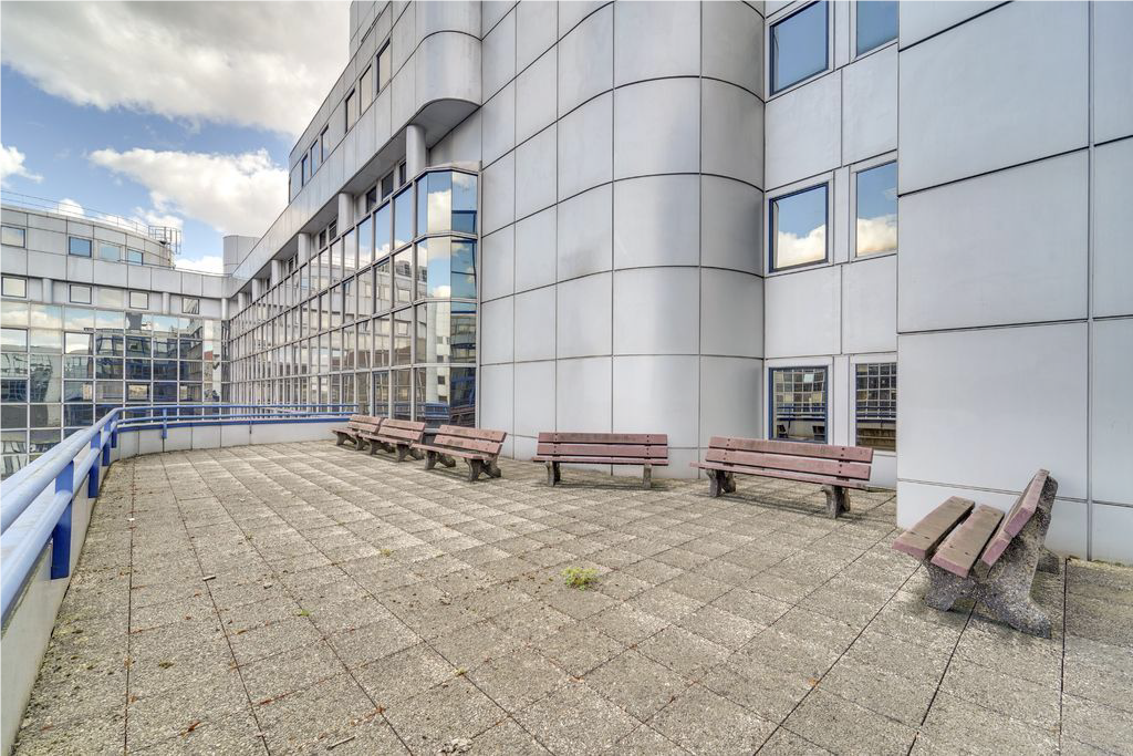 To let – modular offices ranging from 230 m² to 13,234 m² in Noisy-le-Grand