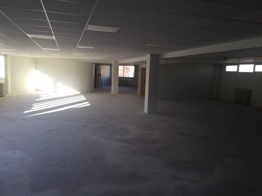 To let – modular offices ranging from 232 m² to 4,686 m² in Saint-Denis