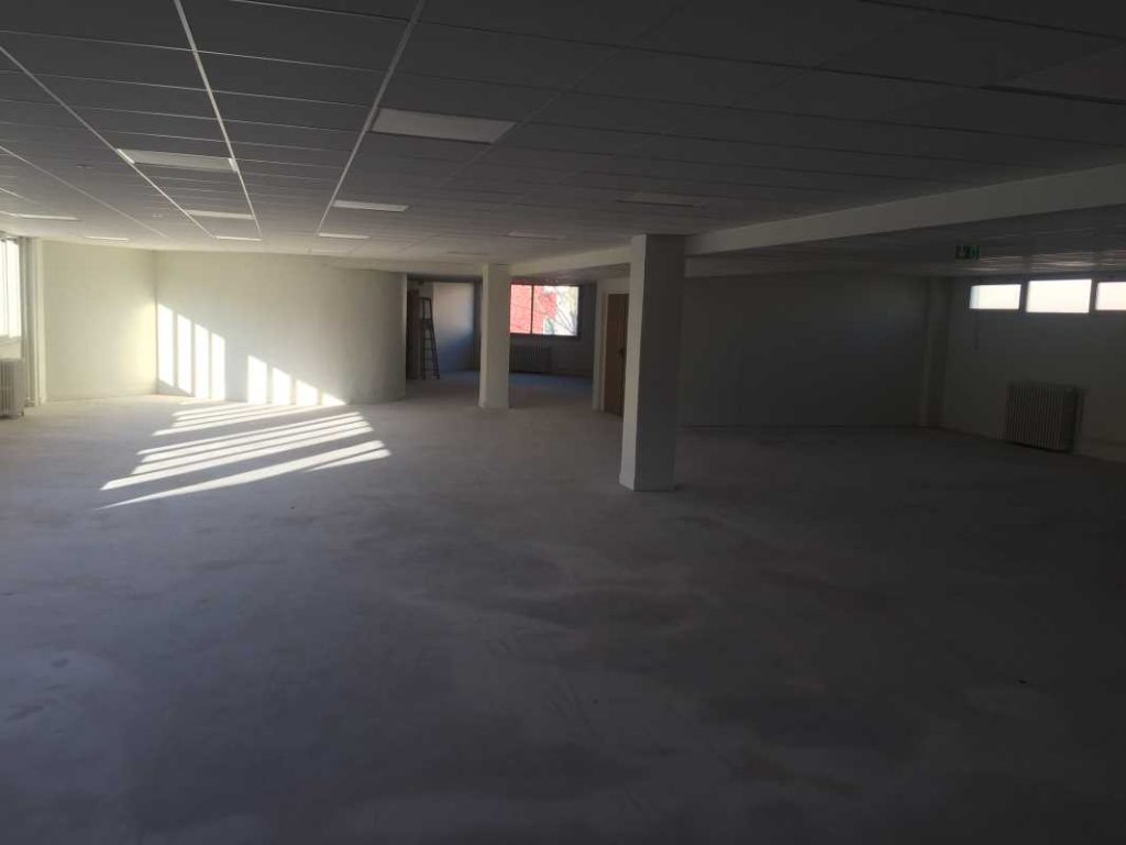 To let – modular offices ranging from 232 m² to 4,686 m² in Saint-Denis