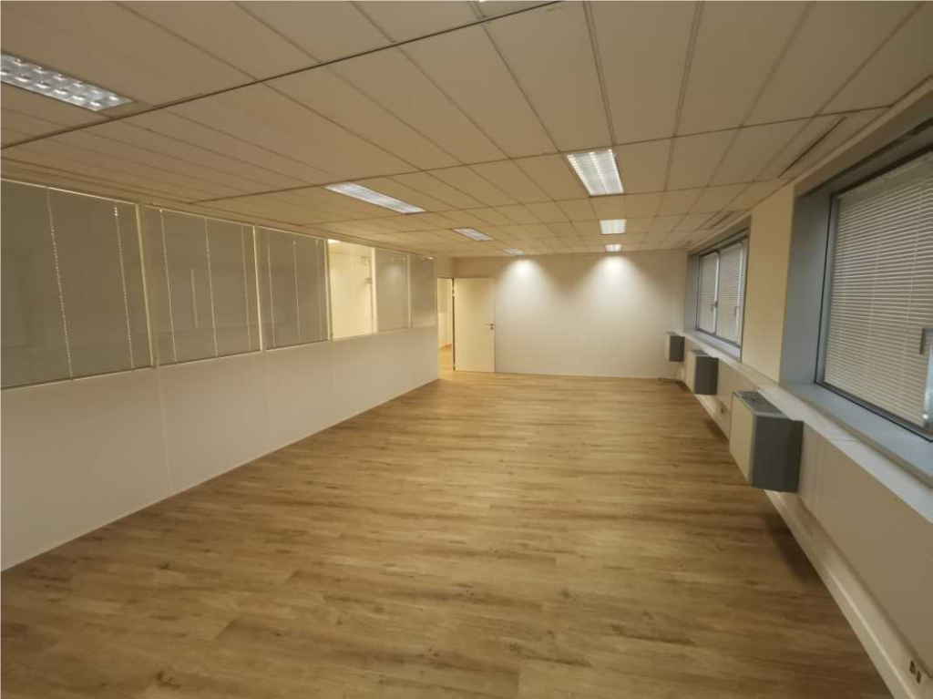 To let – modular offices ranging from 30 m² to 83 m² in Noisy-le-Grand