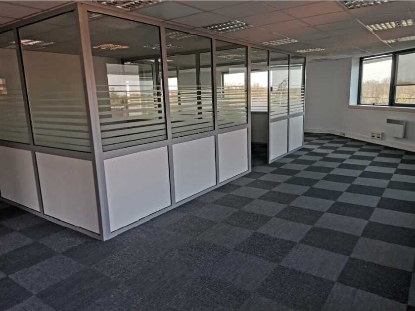 To let – flexible-layout offices ranging from 73 m² to 555 m² in Saint-Germain-en-Laye