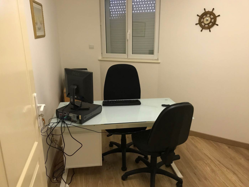 To let – modular offices ranging from 9 m² to 15 m² in Calais
