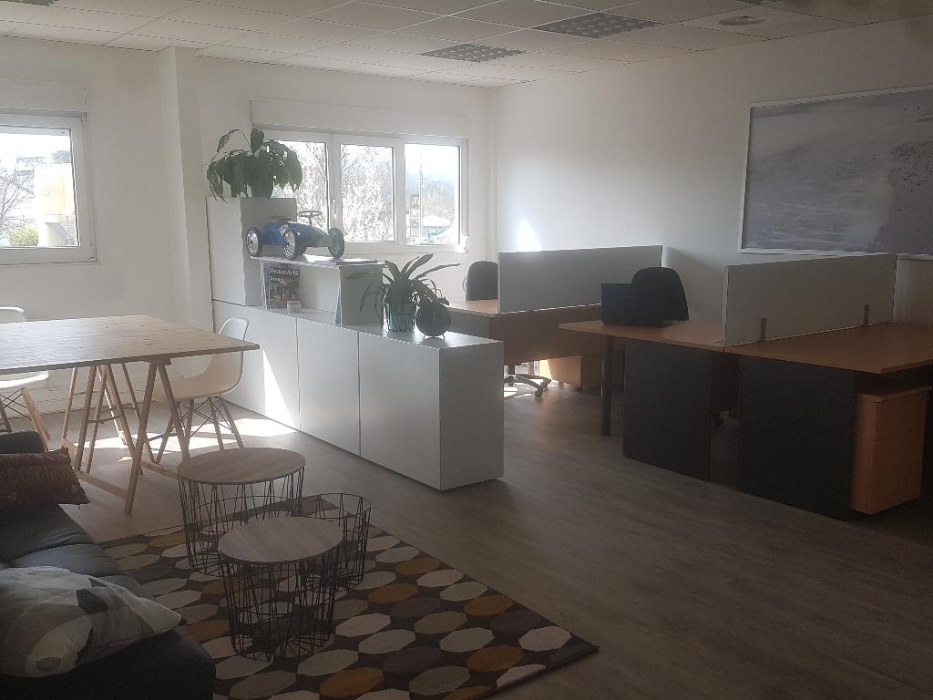 To let – Offices in a business incubator 25 minutes from Paris – Montesson (78)
