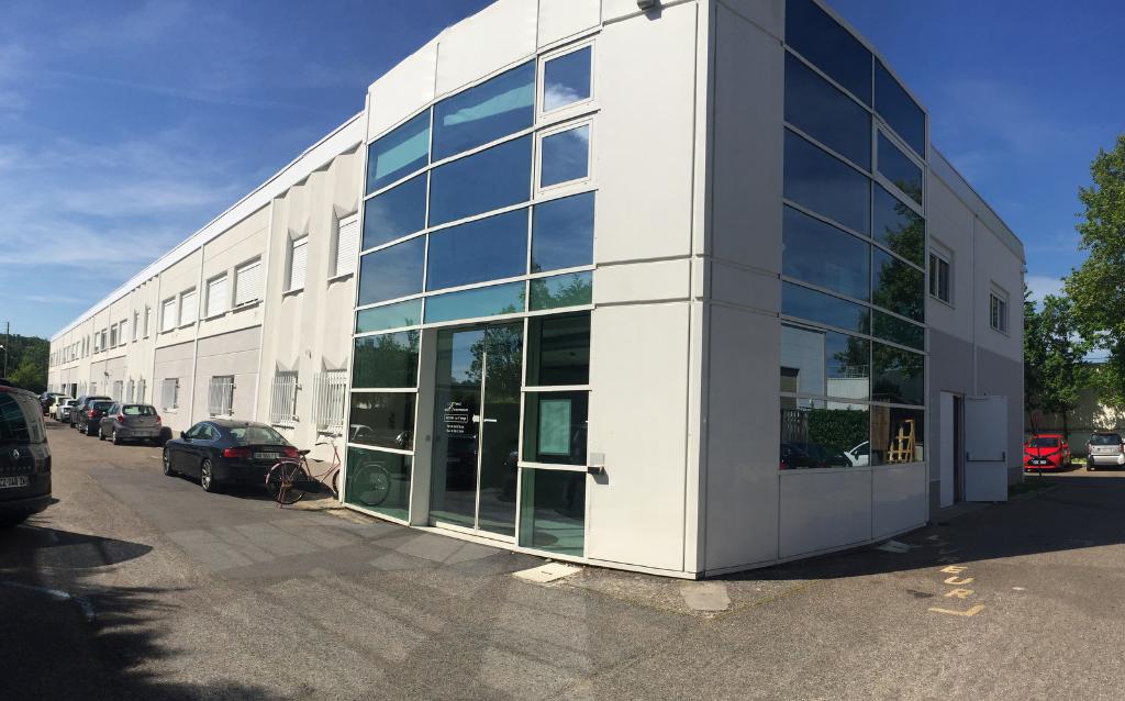 To let – Offices in a business incubator 25 minutes from Paris – Montesson (78)