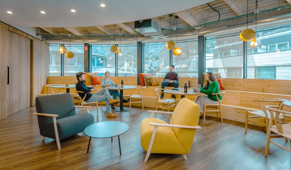 To let – Offices and co-working spaces in Andorra: from shared desks to private offices