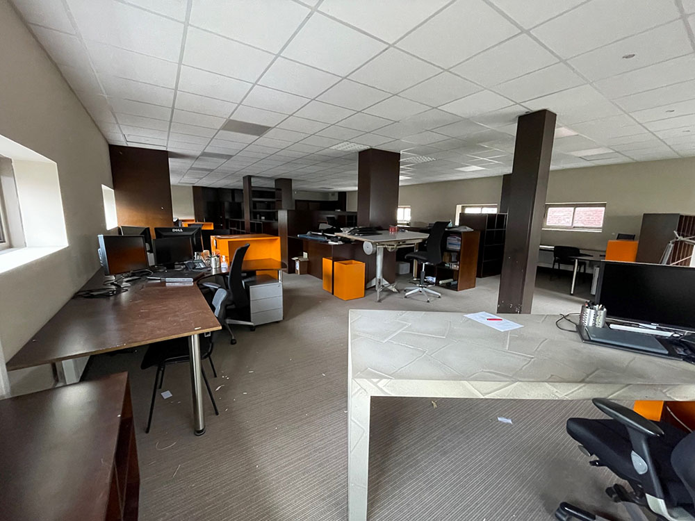 To let – 343 m² of furnished offices in Calais town centre – Pas-de-Calais (62)