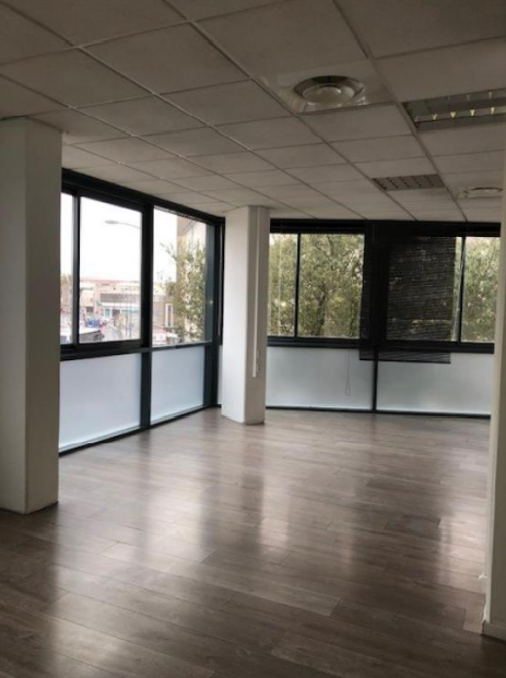 To let – non-subdivisible offices of 230 m² in Avignon