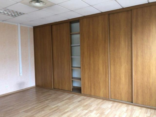 To let – non-subdivisible offices of 230 m² in Avignon