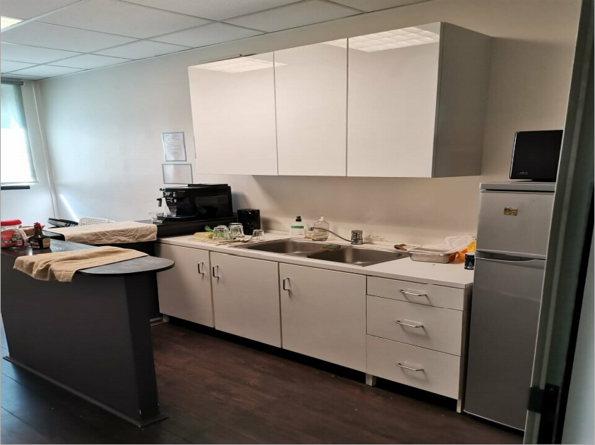 To let – non-subdivisible offices of 263 m² in Le Pecq, near Paris (78)