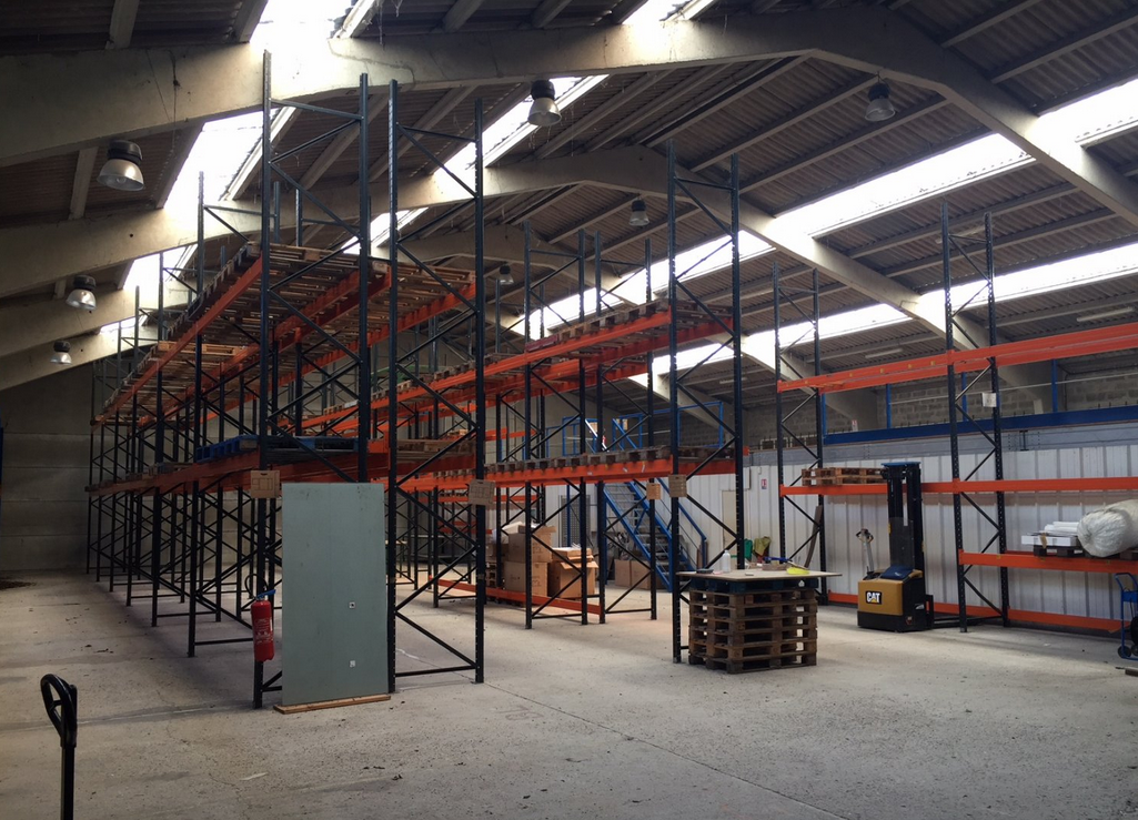 To let – 1,196 m² warehouse in Calais