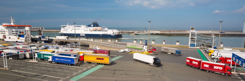 To let – 1,200 m² warehouse in Calais