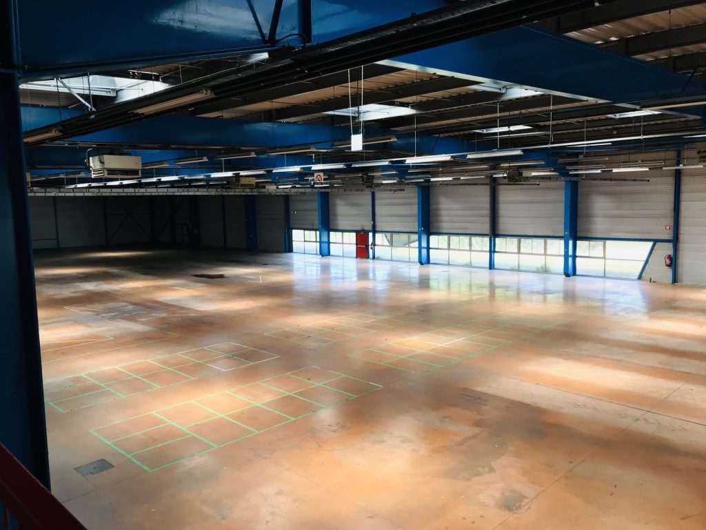 To let – 2,300 m² warehouse in Montchanin near Le Creusot (71)
