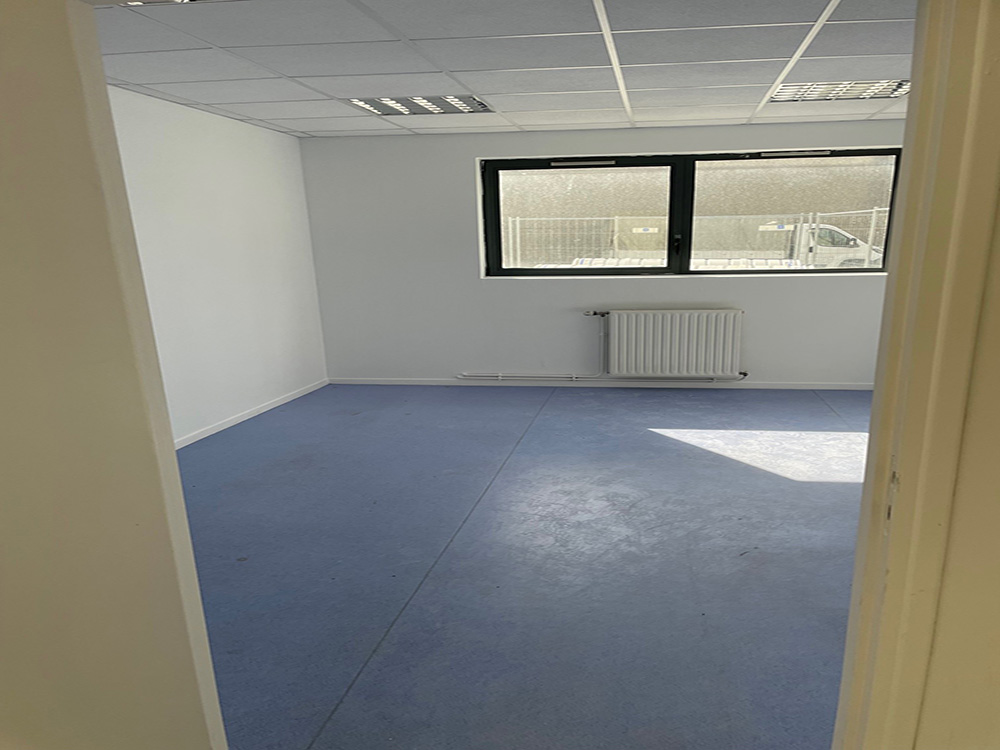 To let – 263 m² warehouse – Les Estaches Industrial Estate – Les Attaques – Calais (62)