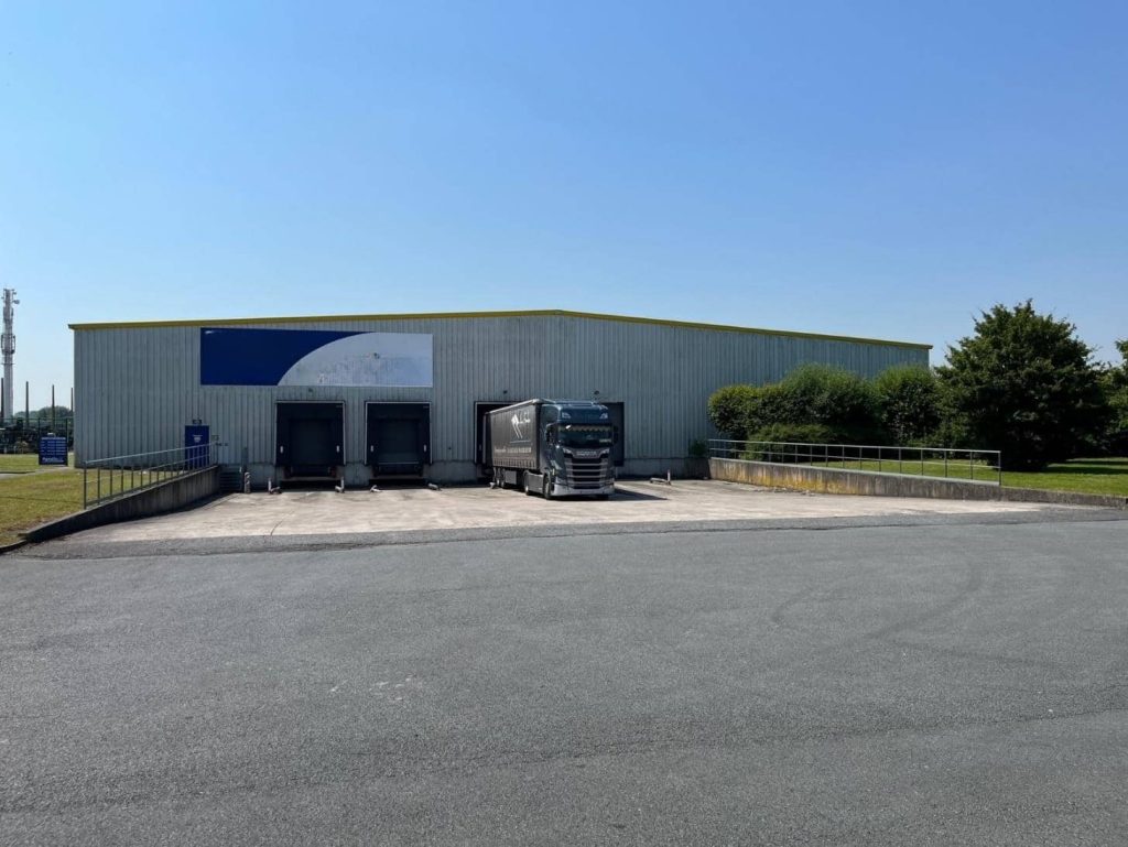 For rent – 3,150 m² warehouse near Calais – Pas-de-Calais (62)