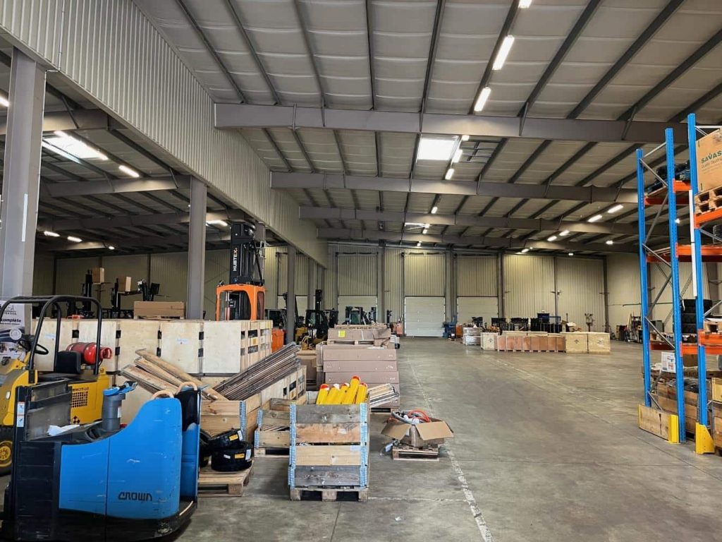 For rent – 3,150 m² warehouse near Calais – Pas-de-Calais (62)