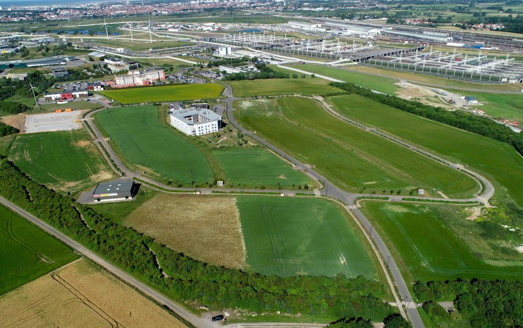 To let – 320 m² warehouse in Calais