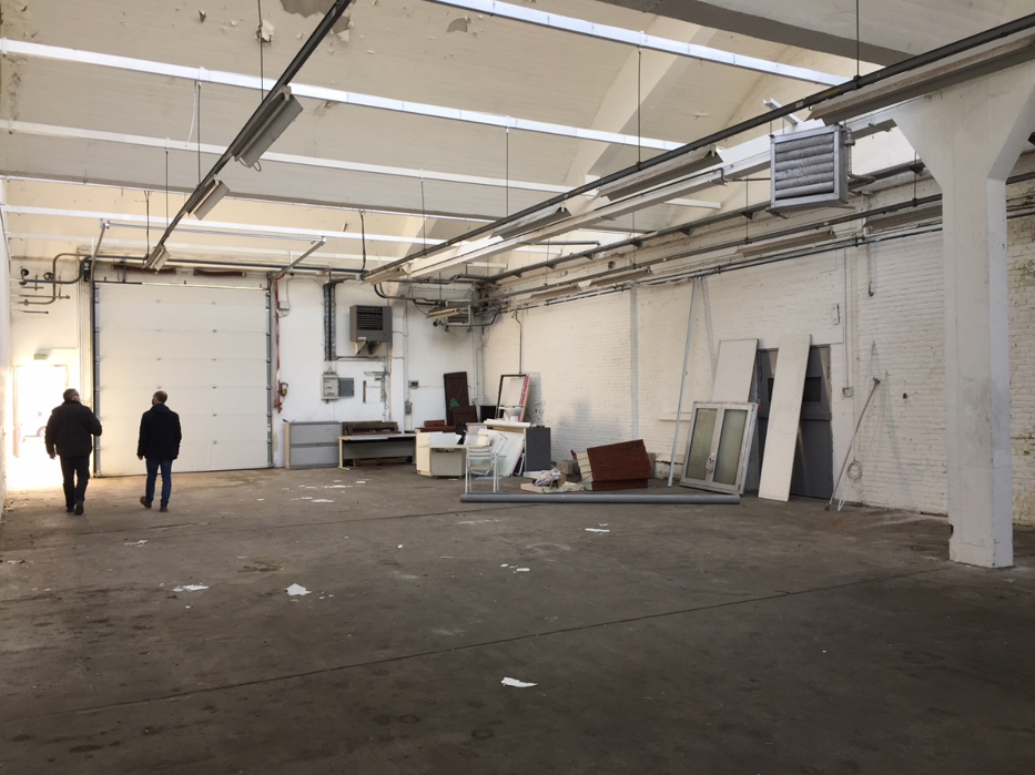 To let – 330 m² warehouse in the Terrasses de Coquelles business park in Calais – Pas-de-Calais (62)
