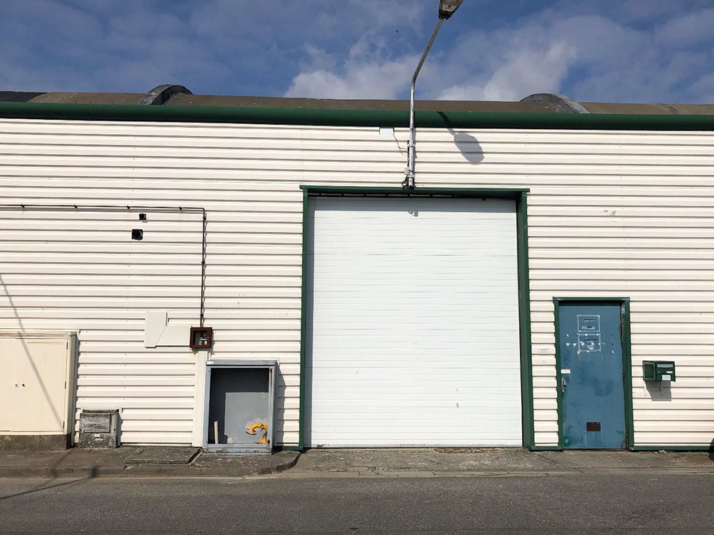 To let – 330 m² warehouse in the Terrasses de Coquelles business park in Calais – Pas-de-Calais (62)