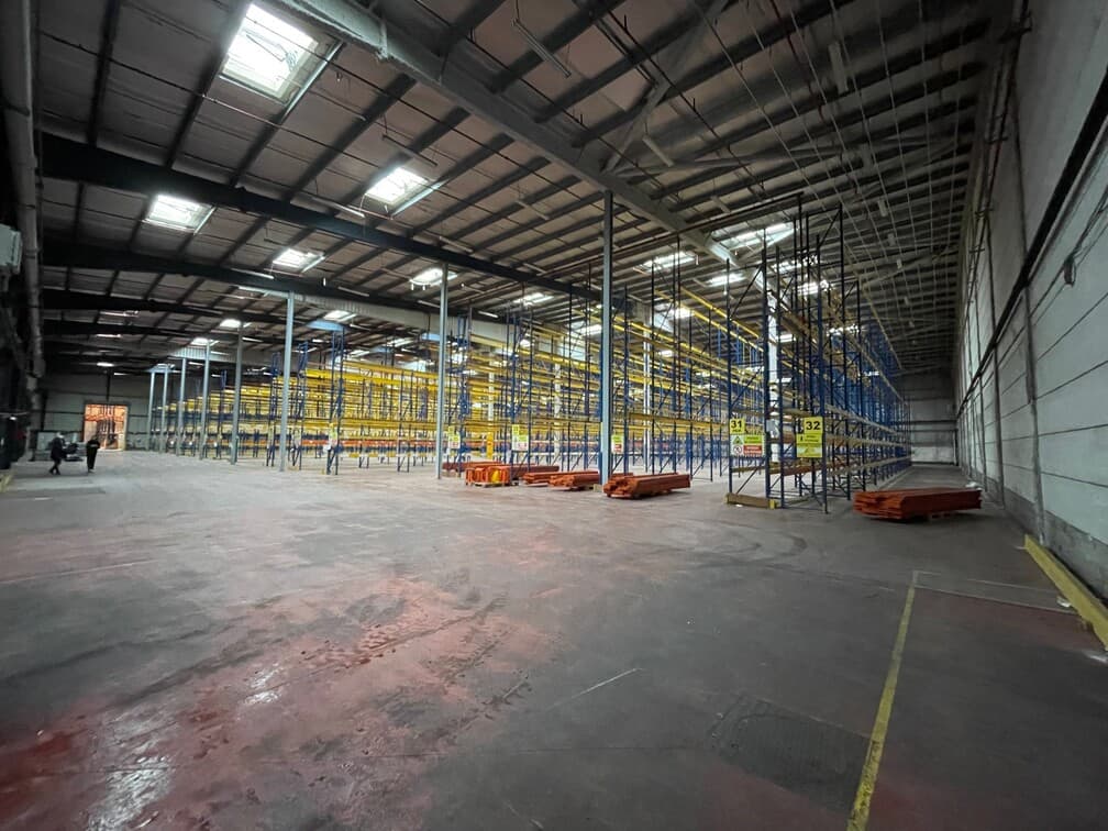 To let – 4,850 m² warehouse in the Marcel Doret Zone, Calais – Pas-de-Calais (62)