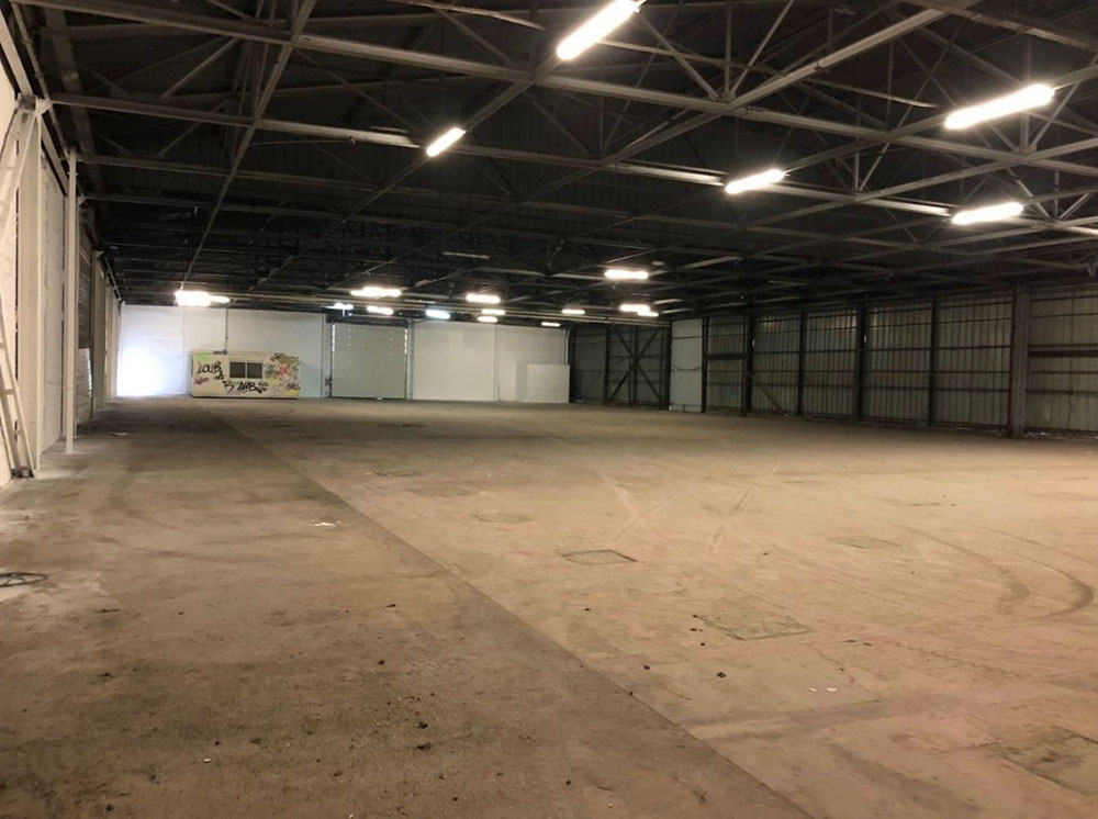 To let – 1,915 m² industrial warehouse in the Terrasses de Coquelles business park in Calais – Pas-de-Calais (62)