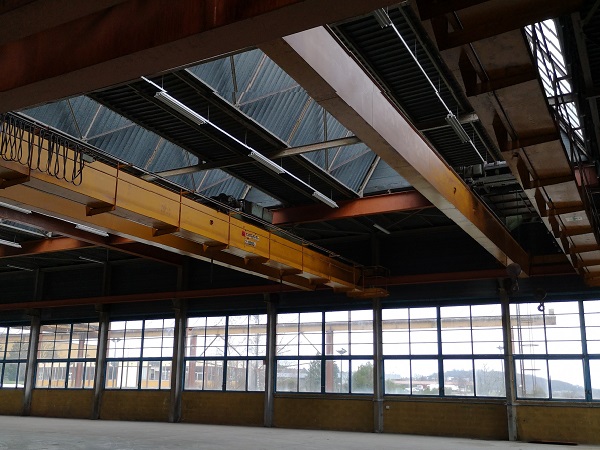 To let – 3,200 m² industrial warehouse in Champniers near Angoulême (16)