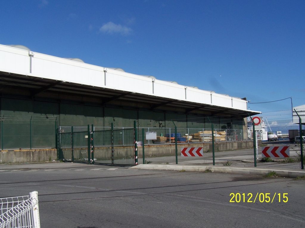 To let – 3,200 m² industrial warehouse in the port area of Calais – Pas-de-Calais (62)