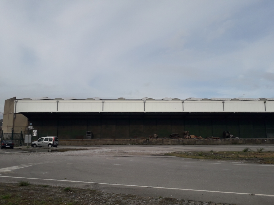 To let – 3,200 m² industrial warehouse in the port area of Calais – Pas-de-Calais (62)