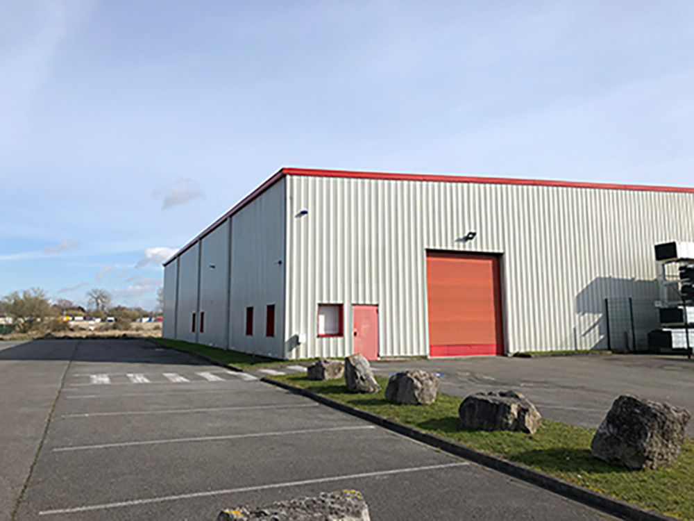 To let – 600 m² industrial warehouse in the Terrasses de Coquelles business park in Calais – Pas-de-Calais (62)