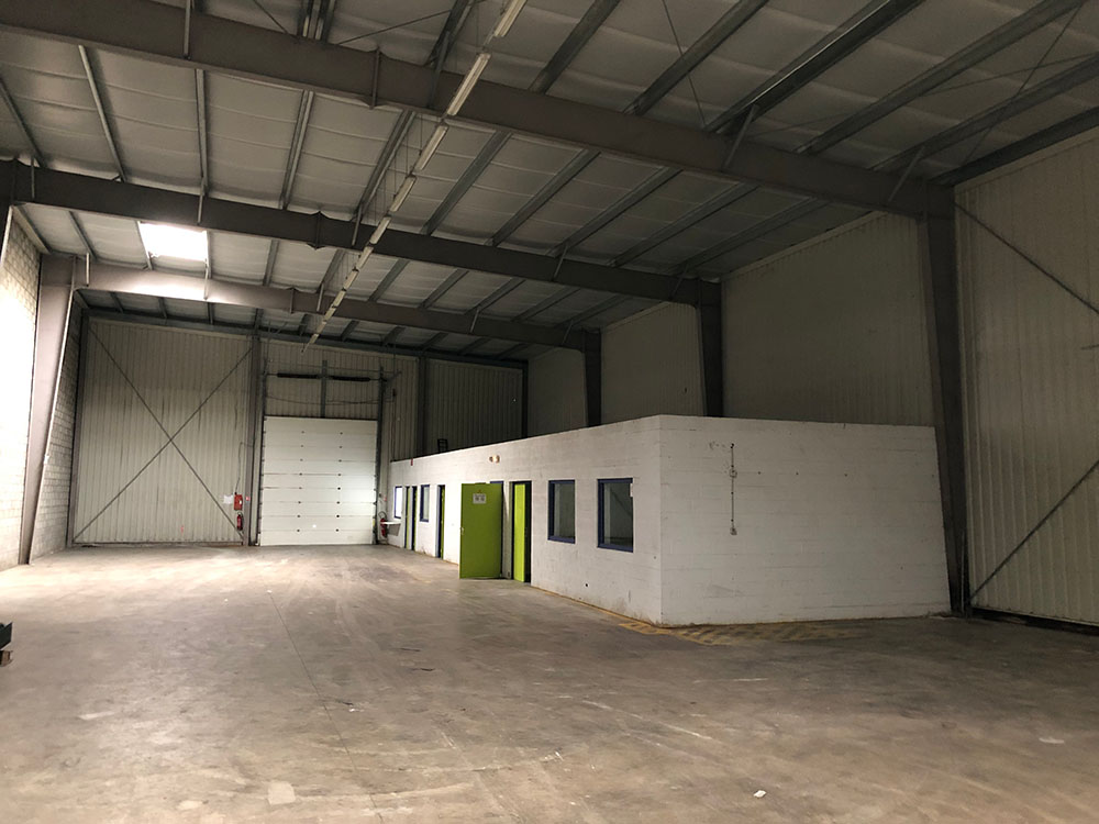 To let – 600 m² industrial warehouse in the Terrasses de Coquelles business park in Calais – Pas-de-Calais (62)