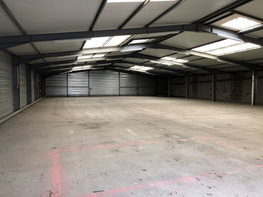 To let – 735 m² industrial warehouse in the Terrasses de Coquelles business park in Calais – Pas-de-Calais (62)