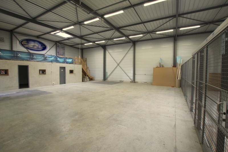 To let – 330 m² non-subdivisible warehouse in Saint-Léger-sur-Dheune, near Mâcon (71)