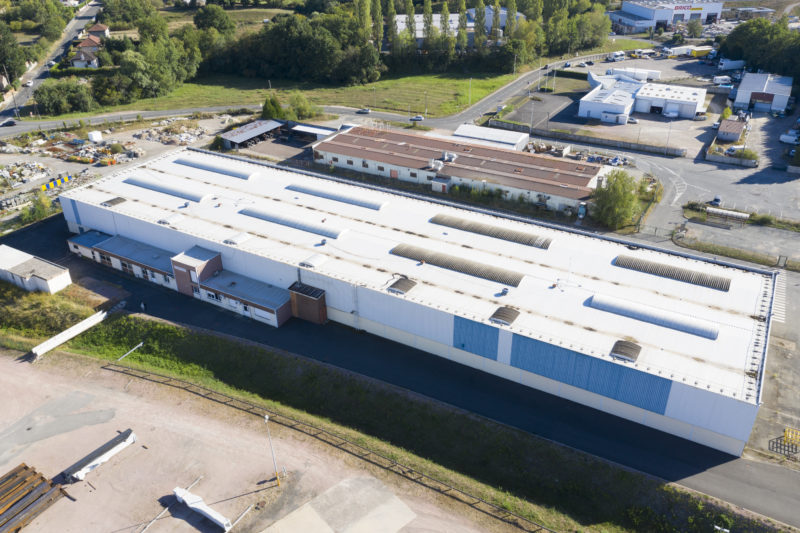 To let – 3,491 m² of warehouses/workshops in Saône-et-Loire (71)