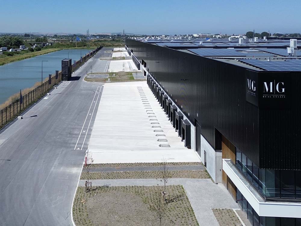 To let – Industrial warehouses ranging from 6,000 to 98,000 m² in Calais – Pas-de-Calais (62)