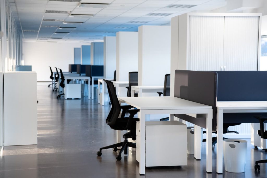 To let – Laboratories L1 and L2, ranging from 80 to 1,000 m², in Évry-Courcouronnes, Essonne (91)