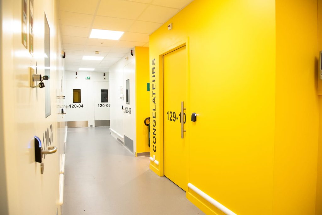 To let – Laboratories L1 and L2, ranging from 80 to 1,000 m², in Évry-Courcouronnes, Essonne (91)