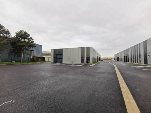 To let – Business premises from 200 m² in Saint-Martin-sur-le-Pré – Marne (51)